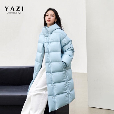 浅蓝连帽长款羽绒服女宽松加厚