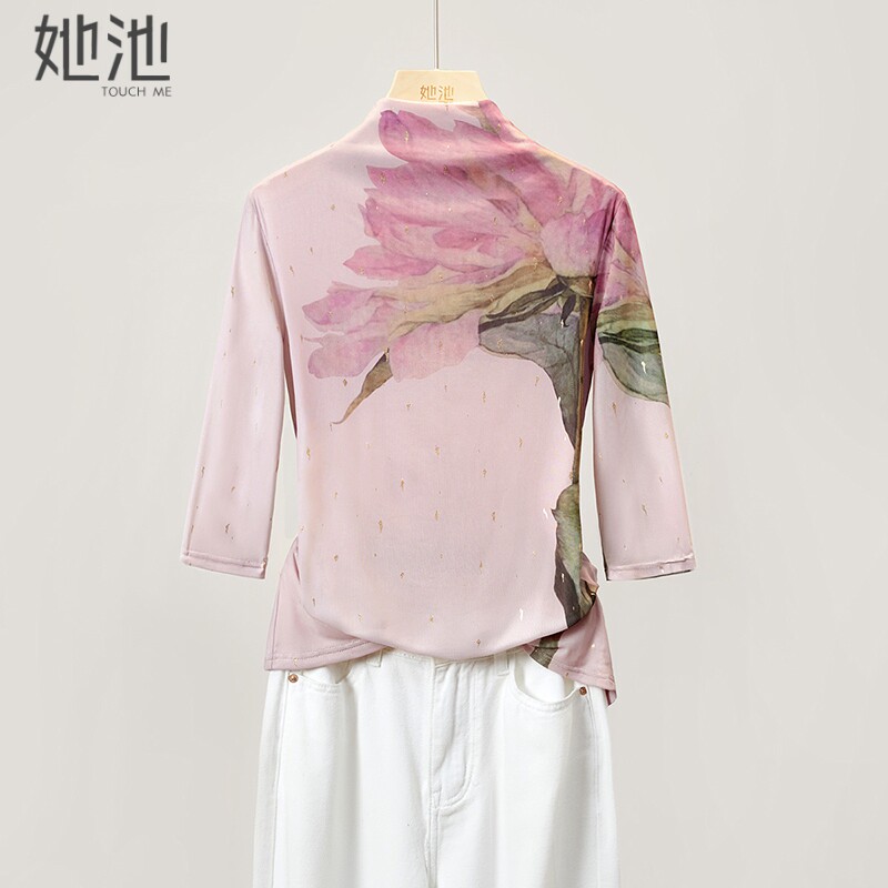 她池优雅打底衫2025秋季新款女装半高领七分袖花卉印花内搭上衣
