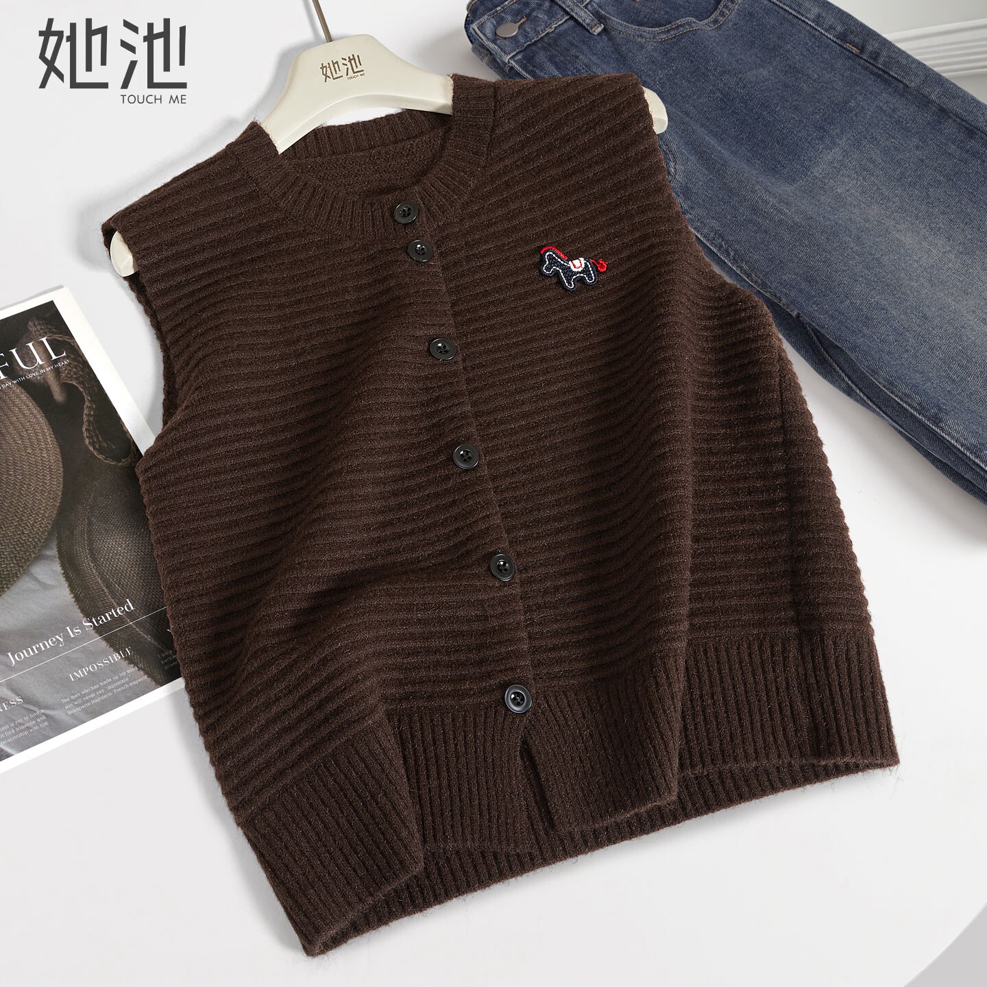 她池圆领马夹2026春装新款女装复古风宽松款叠穿简约短款针织马甲