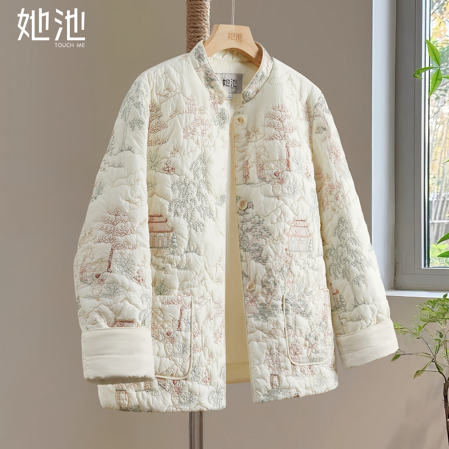 她池宽松款新中式刺绣单排扣棉服