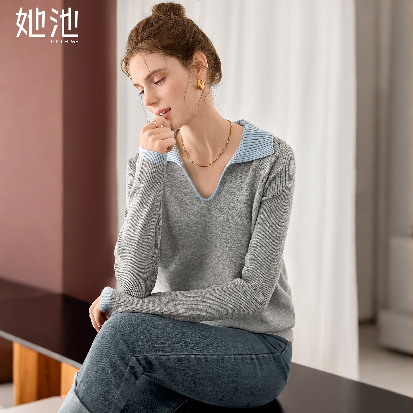 她池插肩袖套头拼色翻领毛衣