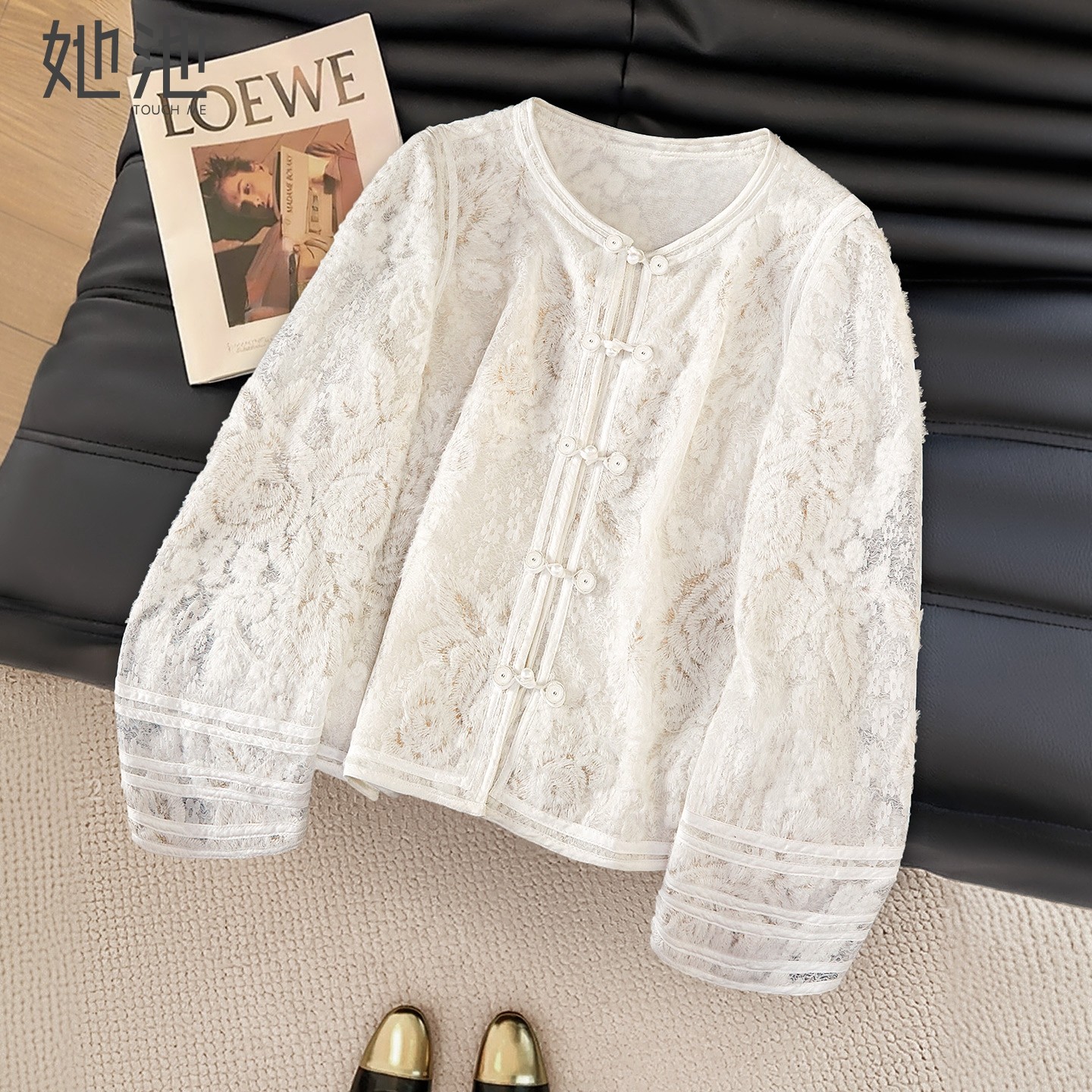 她池圆领衬衫2026春装新款女装新中式设计感蕾丝镂空盘扣短款衬衣