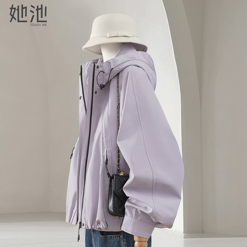 她池连帽休闲风宽松长袖短款外套