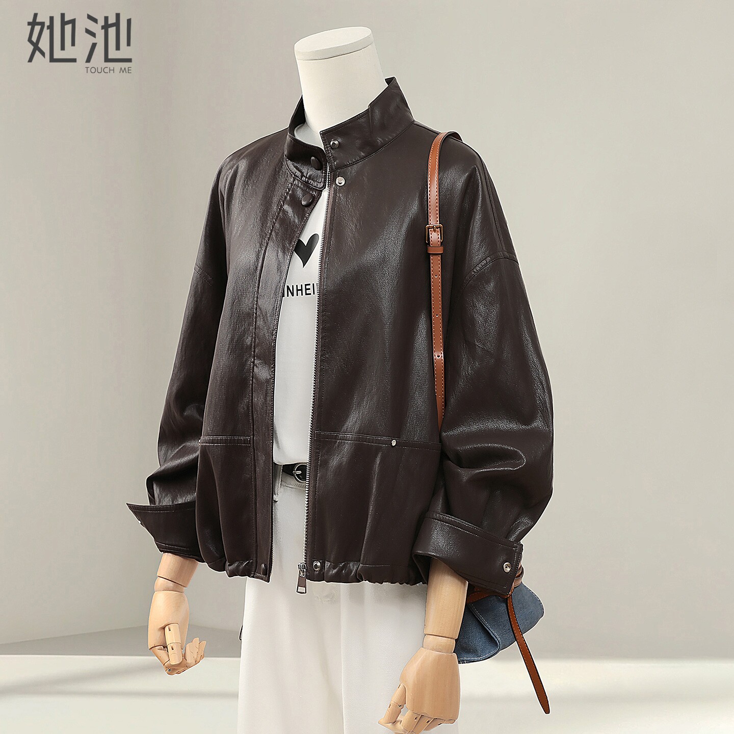 她池休闲机车风立领短款PU外套