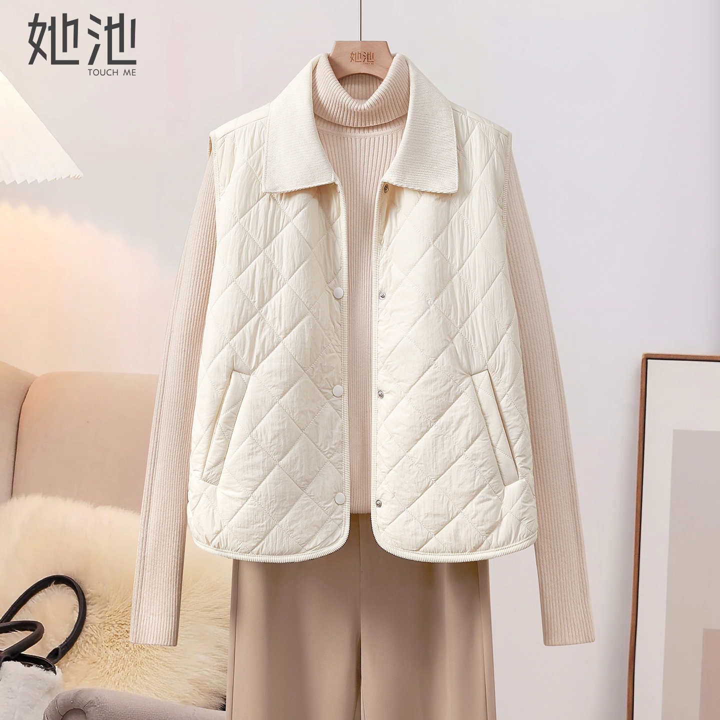 她池简约宽松款翻领保暖棉马甲