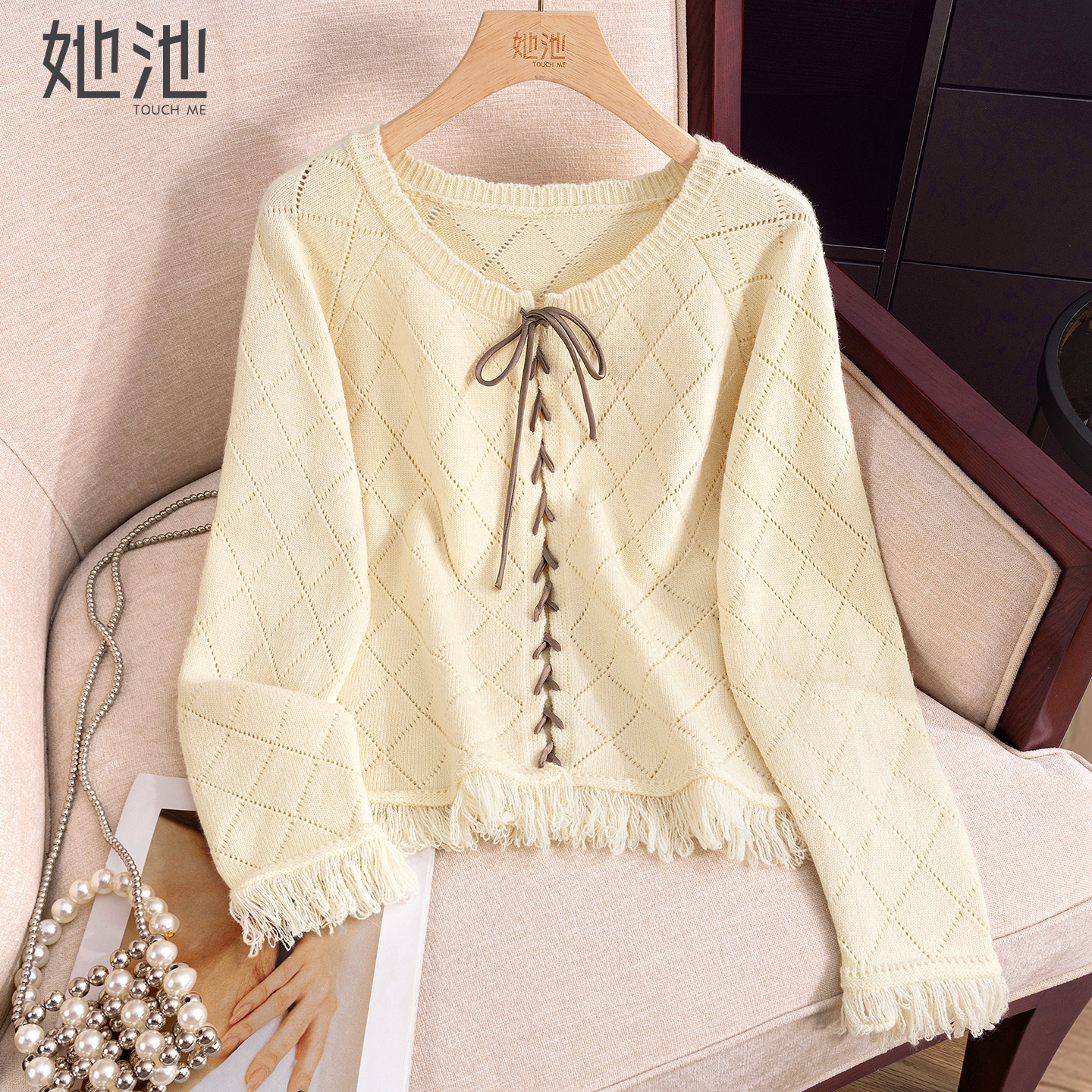 她池宽松款流苏圆领系带针织衫