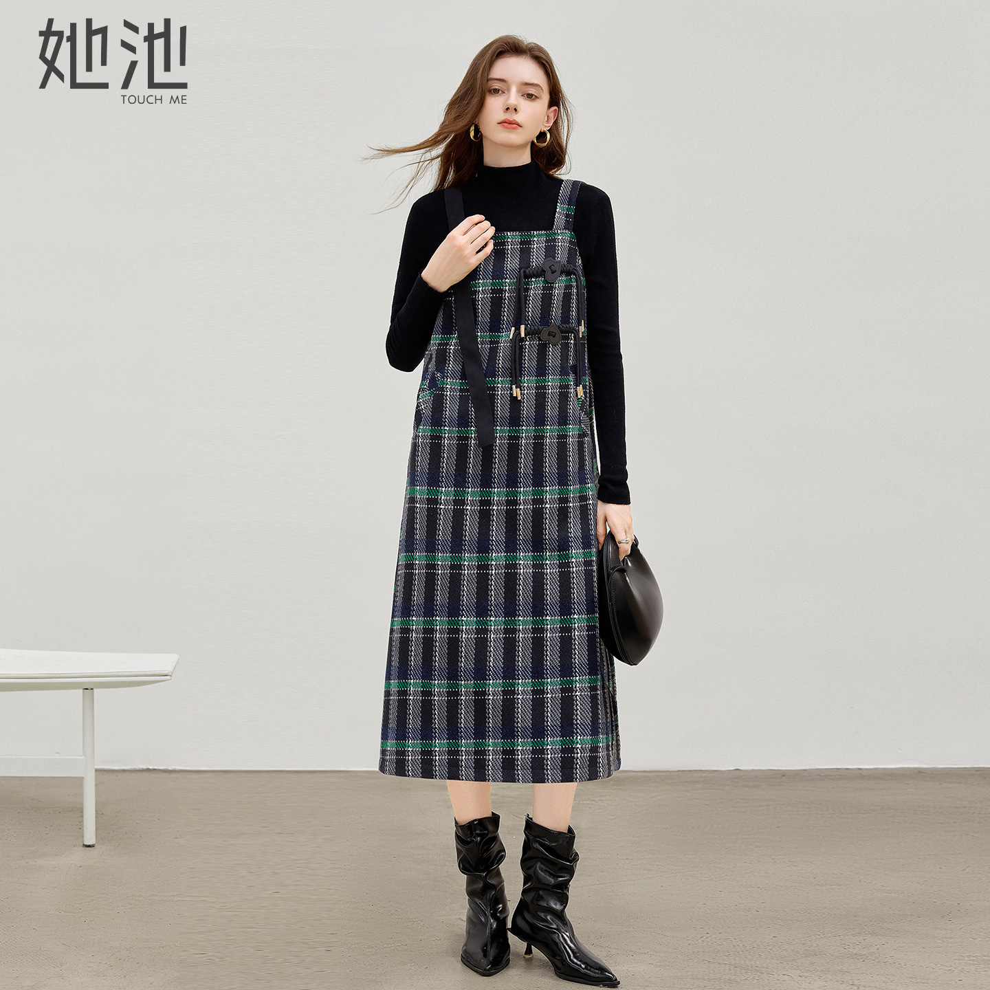 她池复古中长款直筒背带连衣裙