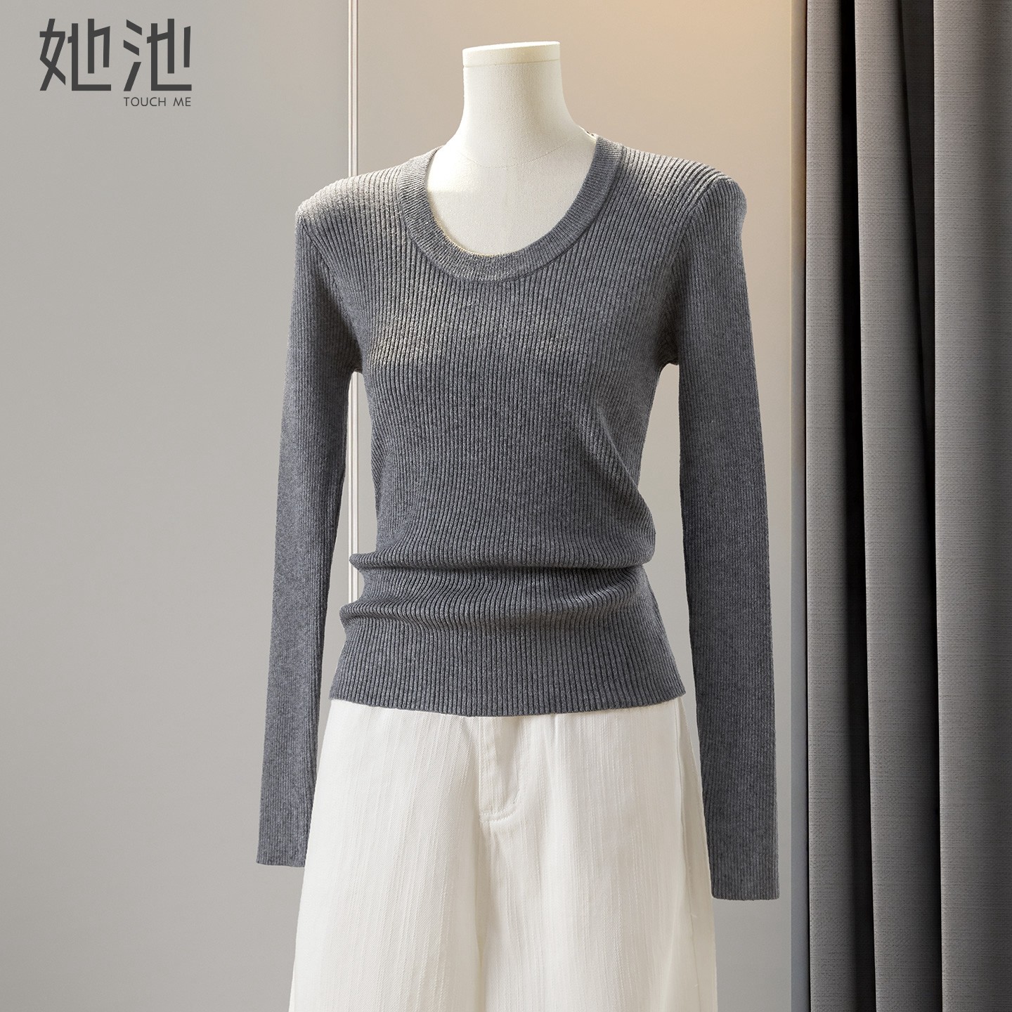 她池圆领针织衫2026春装新款女装时尚修身长袖套头短款打底上衣