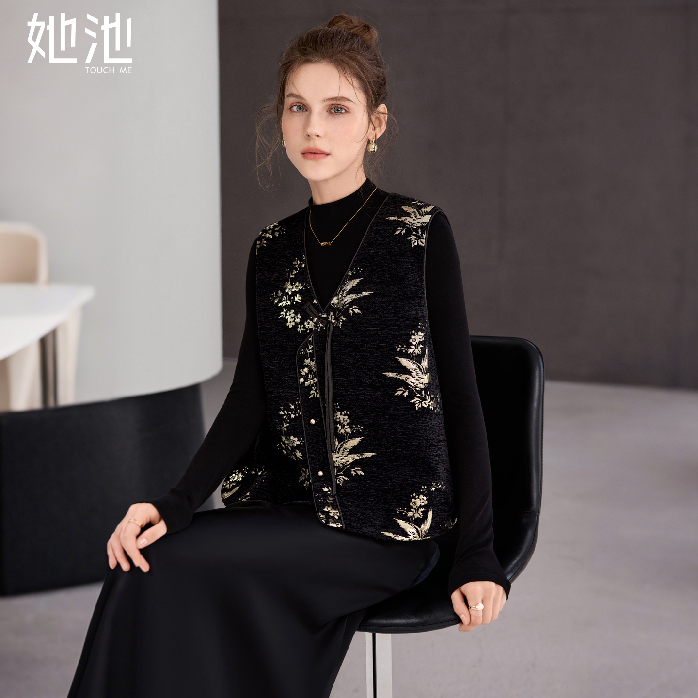 她池新中式叠穿短款V领棉马夹