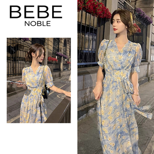 款 NOBLE蓝色V领碎花雪纺连衣裙小个子夏季 收腰显瘦气质长裙 BEBE