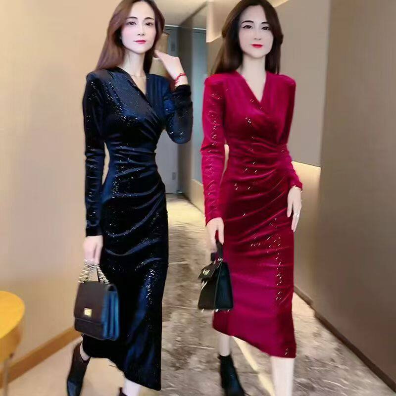 复古v领丝绒满天星连衣裙女秋冬连衣裙