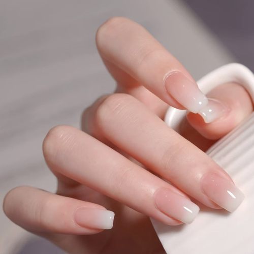 手工乳白渐变穿戴甲短款高级百搭