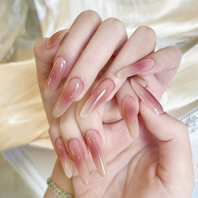 纯手工裸色美甲穿戴甲中长款杏仁甲2025新款高级感秋冬显白腮红