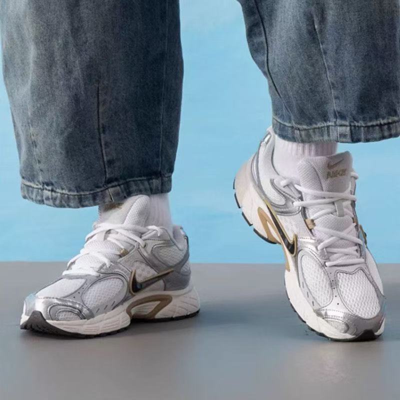 NIKE/耐克 V5 RNR运动复古户外舒适男款训练跑步鞋HJ5228-102图片
