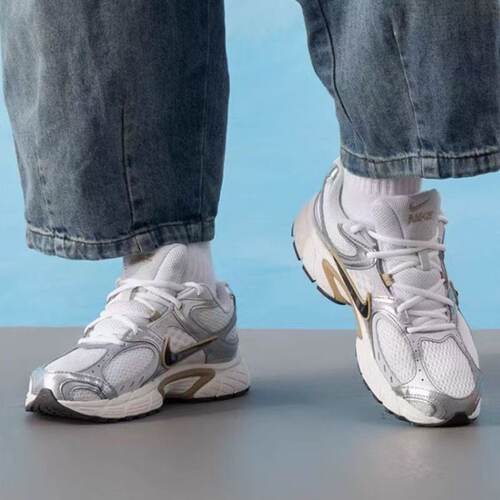 NIKE/耐克 V5 RNR运动复古户外舒适男款训练跑步鞋HJ5228-102