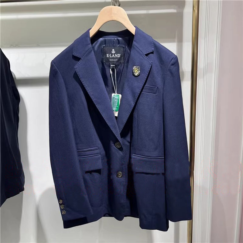 翻驳领外套长袖经典版型