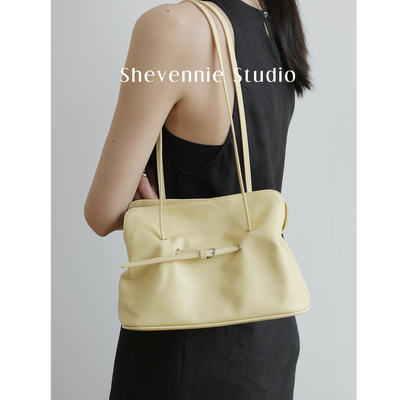 雪芸妮头层牛皮云朵腋下包大容量