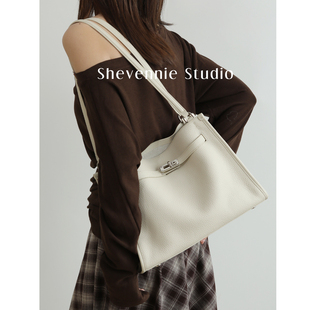 Shevennie 实用主义通勤大容量头层牛皮托特包水桶包单肩腑下包