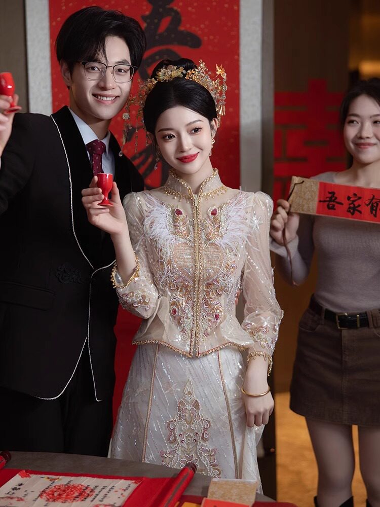 샴페인 컬러 XIUHE 웨딩 드레스 2024 새로운 여름 얇은 대형 지방 MM 하이 엔드 황금 웨딩 드레스 여름 결혼식