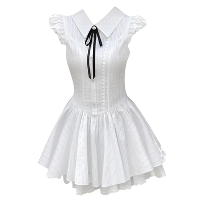 甜美少女翻领设计感连衣裙