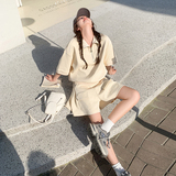 元气少女感穿搭上衣套装女夏超火好看高级感休闲风时髦短裤两件套，女装运动套装，Yologo