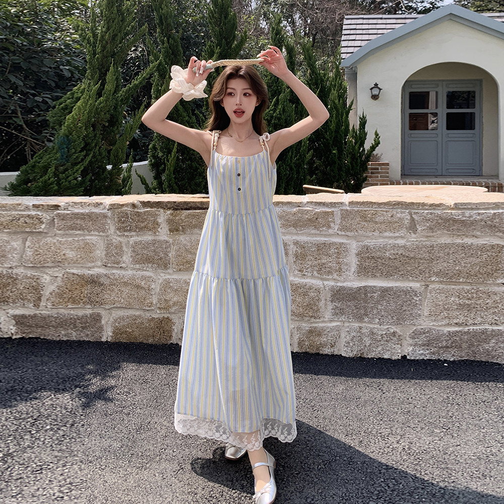 法式蕾丝下摆条纹吊带连衣裙女夏2025新款长裙减龄超火清纯系穿搭,女装连衣裙,Yologo