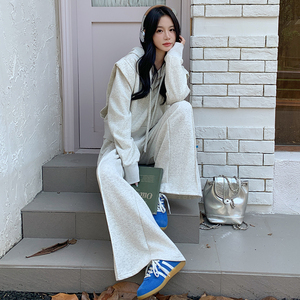 韓系學(xué)院風(fēng)減齡連帽衛(wèi)衣女秋季新款休閑運(yùn)動(dòng)寬松闊腿褲圖片