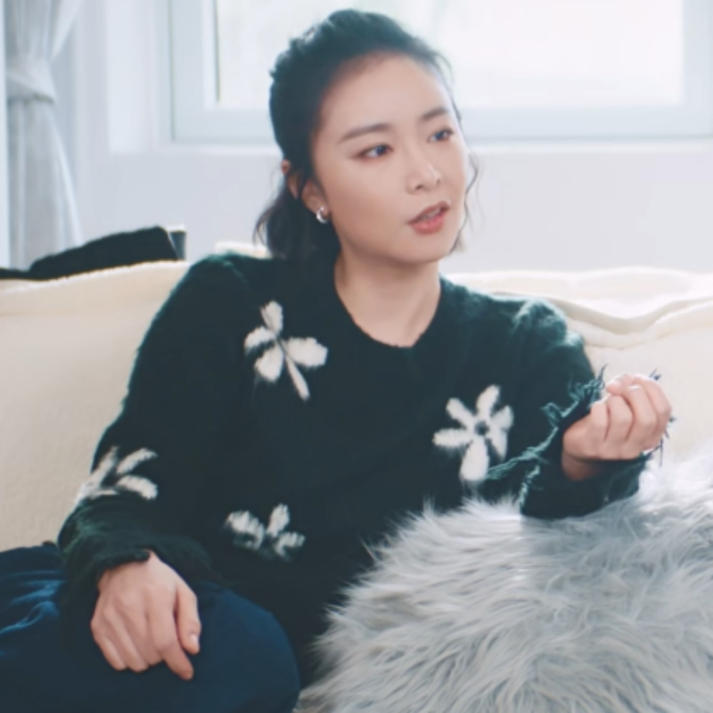 亲爱的仇敌高叶罗曼同款黑色毛衣花朵女装春秋季新款2025新款流苏