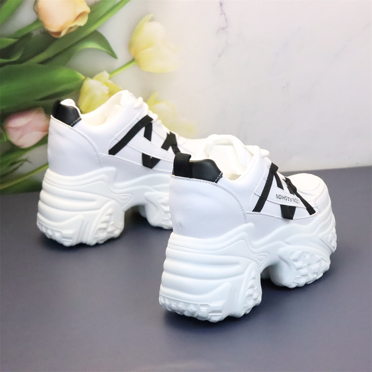 小个子厚底内增高轻便休闲女鞋