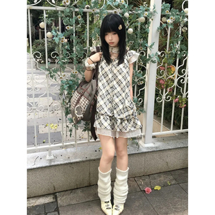 格纹小飞袖娃娃裙小个子穿搭复古学院风花边拼接短款连衣裙女夏季