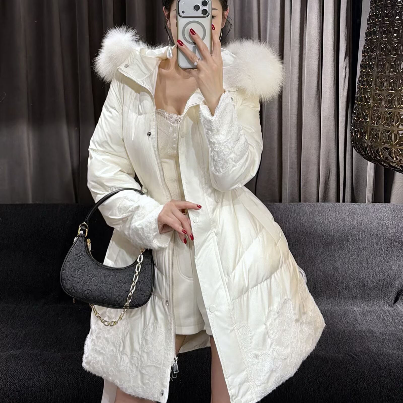 欧货白鸭绒中长款狐狸毛领羽绒服