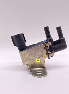 适用丰田大发碳罐电磁阀17650-97403 136200-2310汽车电磁阀