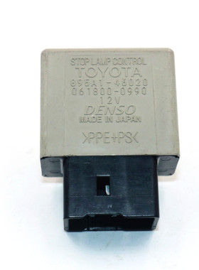 适用于RAV4大霸王汽车刹车灯控制继电器895A1-46020 895A146020