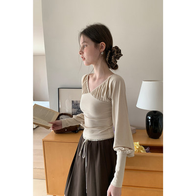 EGGKA温柔风气质褶皱V领