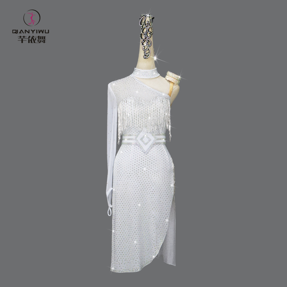 2026新款专业白色拉丁舞比赛服装高级伦巴舞蹈花服连衣裙定制花服