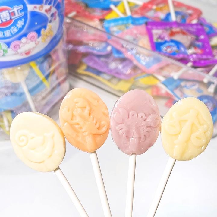 徐福记星座趣水果味牛奶日本棒棒糖儿童零食糖果二家随机桶单支装