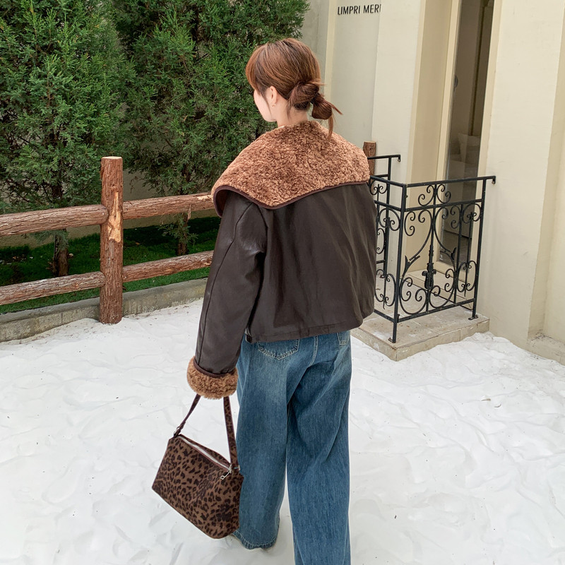 ［现货］蛋白皮大翻领皮衣90绒羽绒服B001-M190-P335控478,女装羽绒服,依依服饰