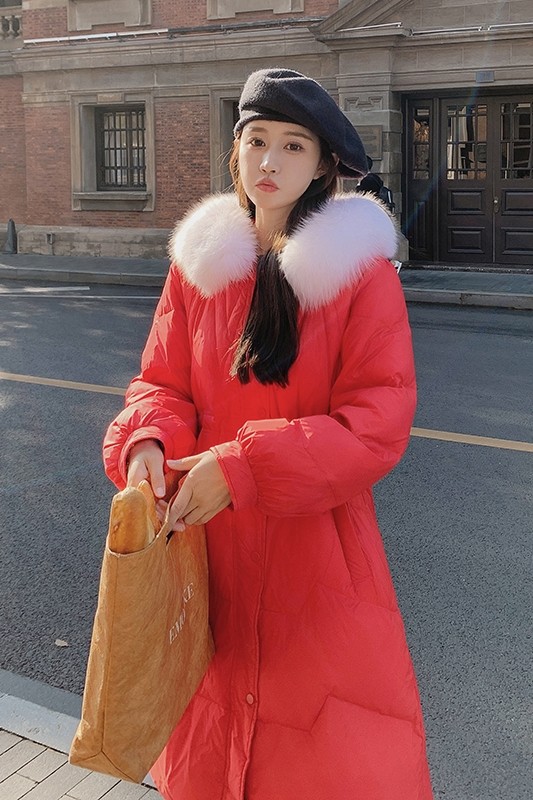 001【图现货】新年红（90新标)真毛领羽绒服M125-P345控488,女装羽绒服,依依服饰