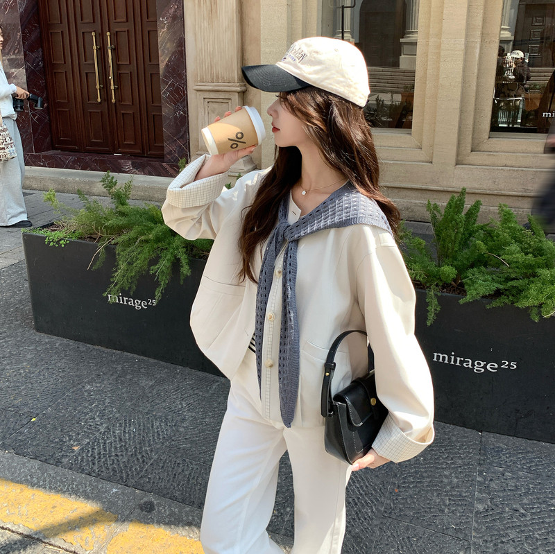 新品现货！春日氛围感披肩休闲外套8617-P165控268配披肩，女装短外套，依依服饰