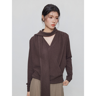2025秋季 V领长袖 新款 女设计感 显瘦上衣 咖色挂脖飘带针织衫 KEARA