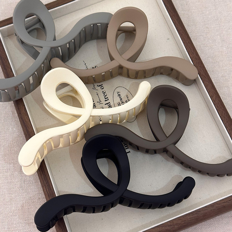 网红简约线条发卡抓夹高级感发夹女后脑勺夏季时尚鲨鱼夹子头饰女