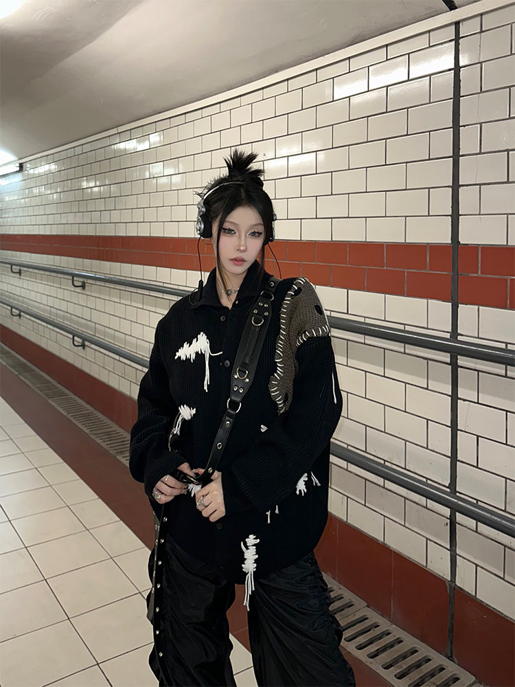 毛衣外套线条缝线撞色