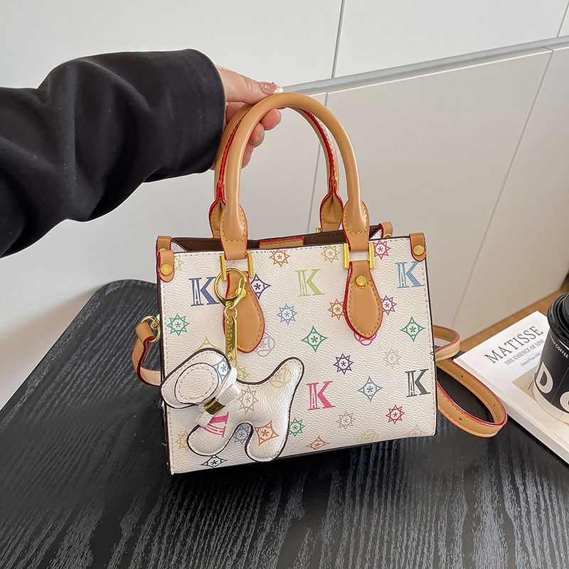 LAOYJA高级感复古小众单肩斜挎包