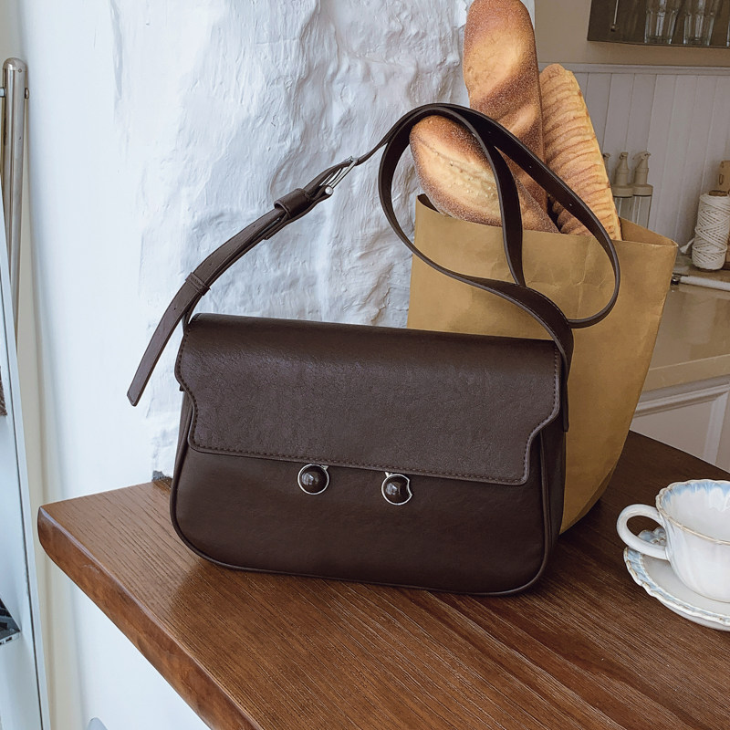 轻奢小众包包女式2025新款超火复古宽肩带邮差包高级感单肩斜挎包,箱包皮具/热销女包/男包,通用款女包,淘宝优惠券,粉丝福利购,淘宝优惠卷