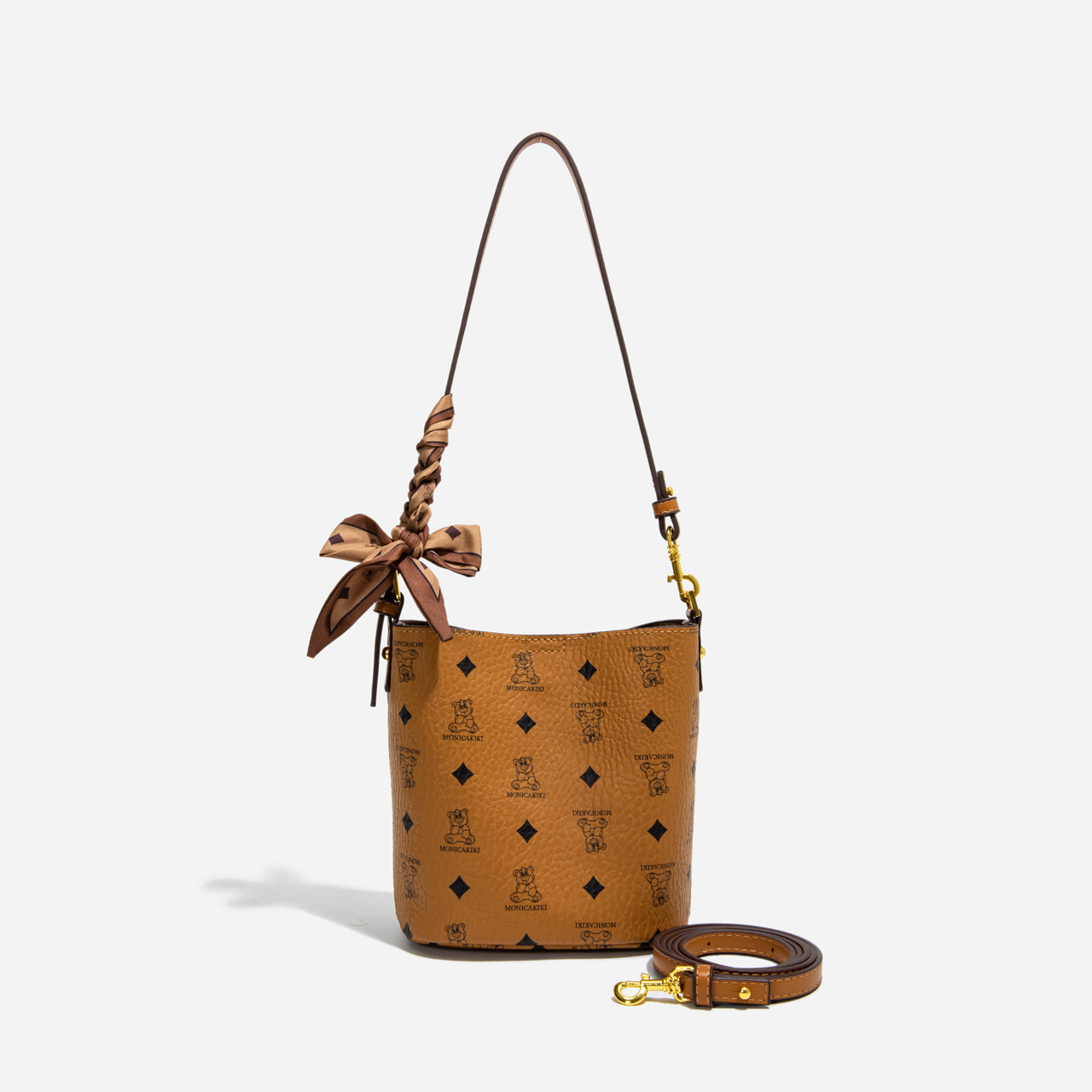 LAOYJA高级感小众小熊腋下水桶包