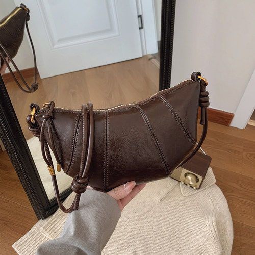 LAOYJA百搭复古单肩斜挎牛角包