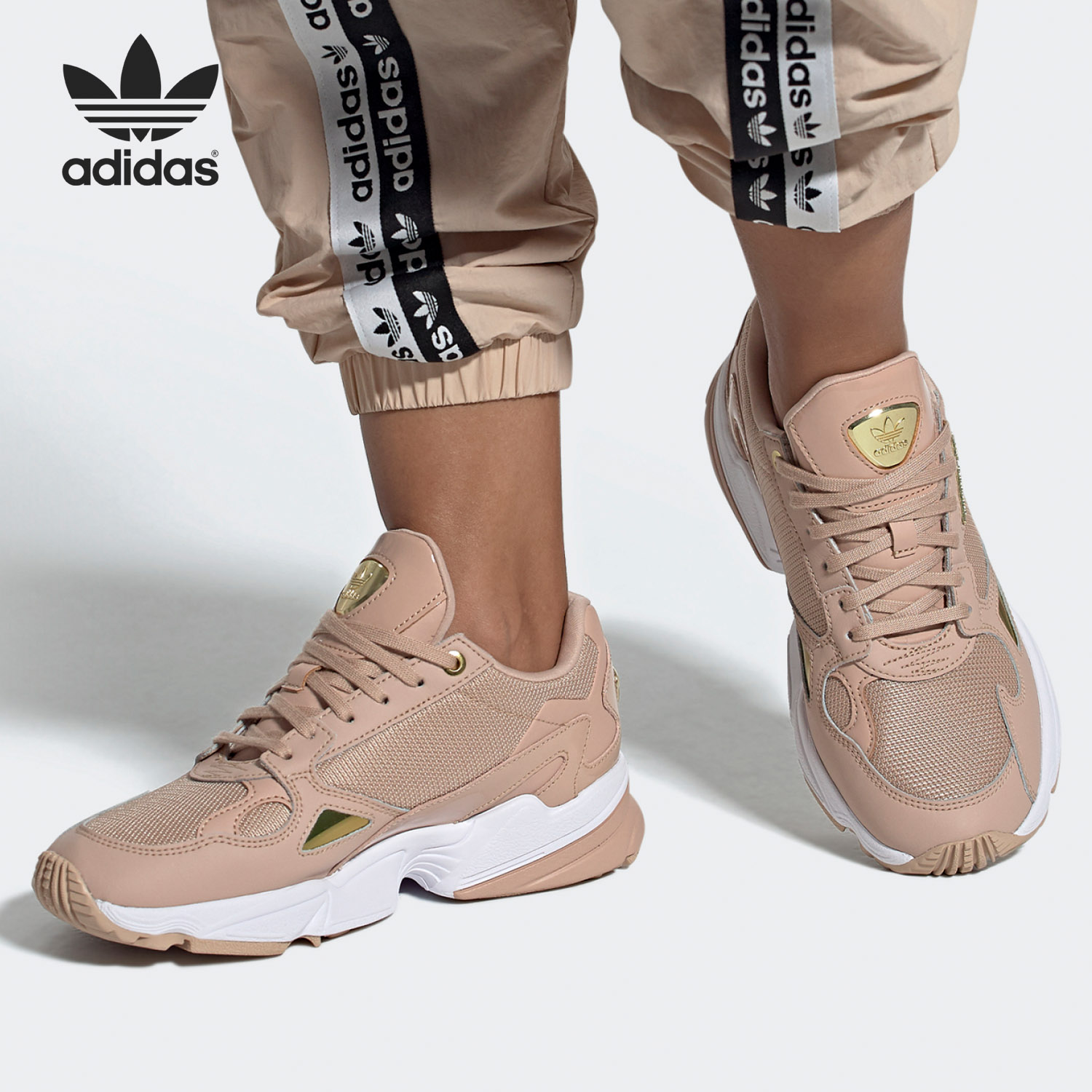 阿迪达斯女子正品运动休闲鞋清仓特价EF4989 FZ1044 GW6105