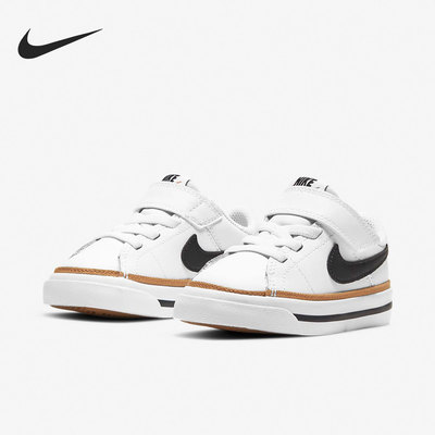 耐克小童运动风休闲鞋