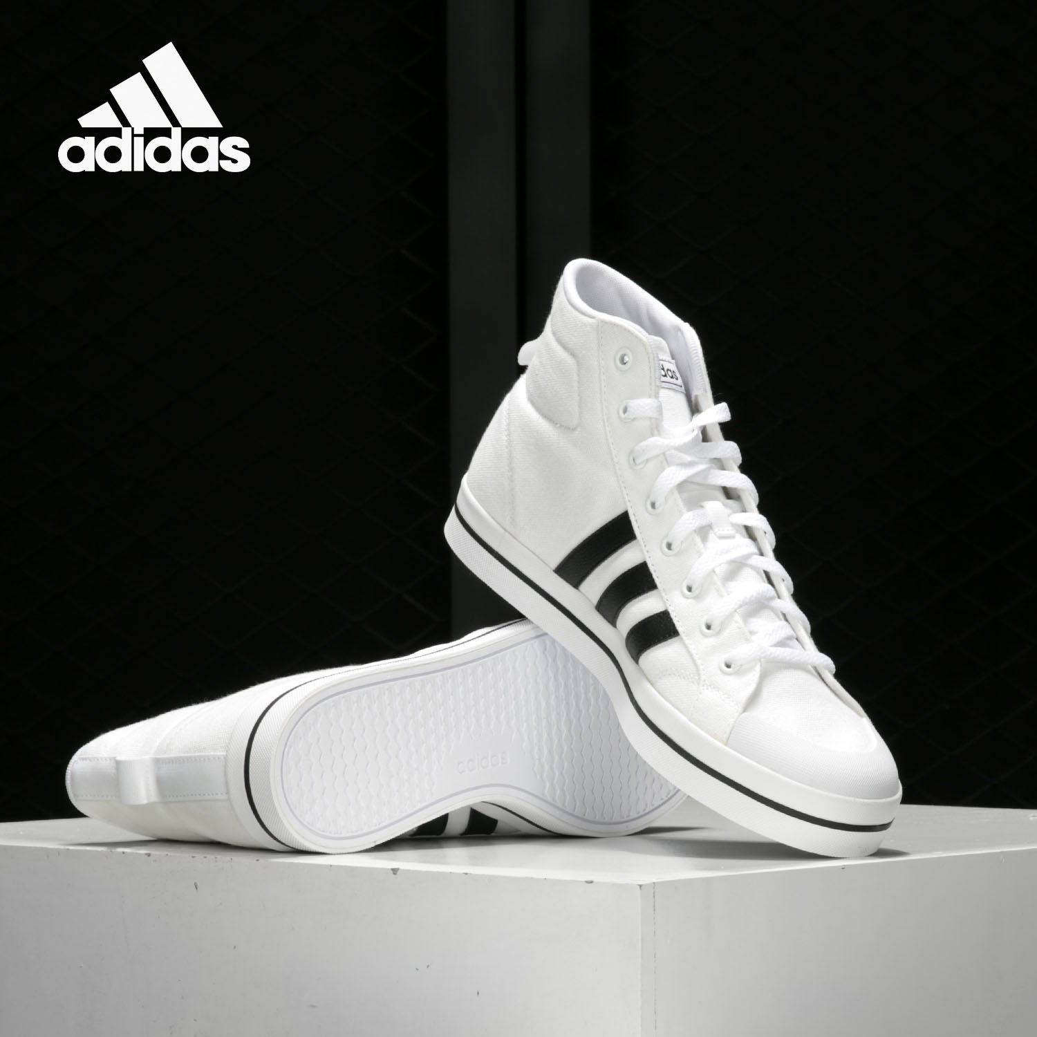 Adidas/阿迪达斯男女运动板鞋