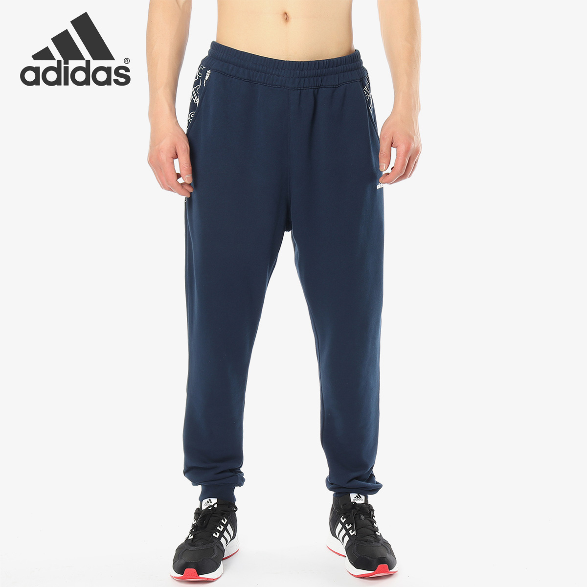 阿迪达斯三叶草男子束脚长裤